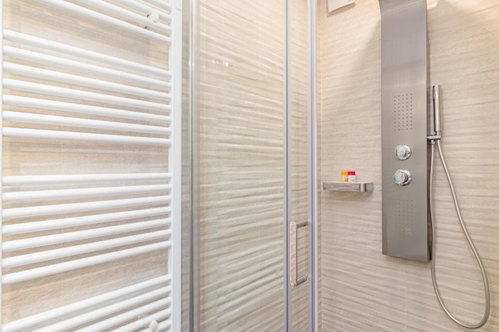 N&G New Apartment Stoja Beach Pula Bagian luar foto